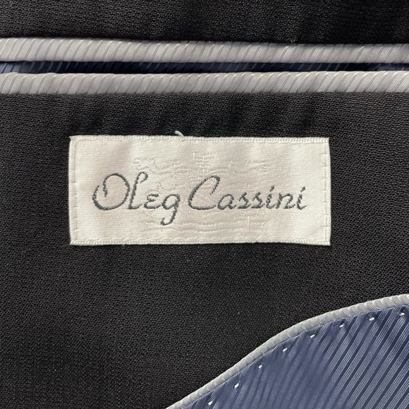 Oleg Cassini 2 Button Blazer in Black Size 44L - Picture 4 of 5